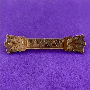 💛 Antique Victorian 9k Front Brooch